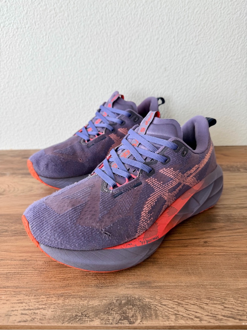 ASICS Novablast 5 Women’s Running Shoes in Greyish Purple/Coral Reef (Size: 9.5)